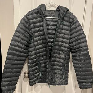 Marmot Olive Green Puffer Size Medium